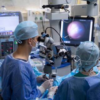 Витреоретинальная хирургия